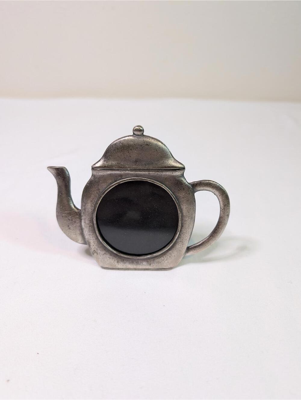 Vintage Teapot Shaped 2 Inch Circular Photo Frame